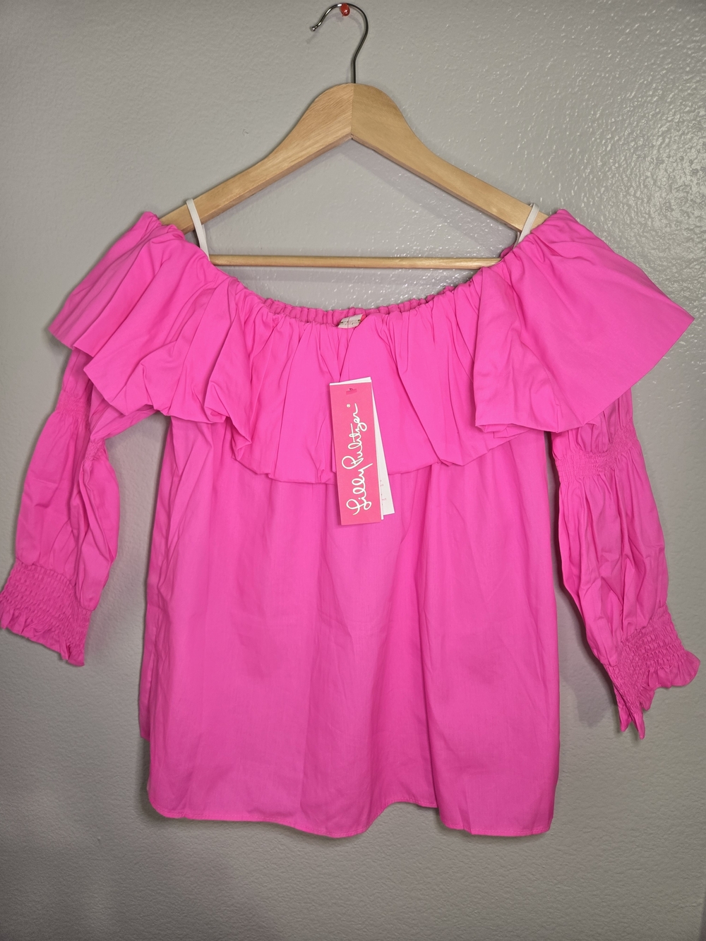 Lilly Pulitzer Off-Shoulder Ruffle Top in Hot Pink Size M NWT